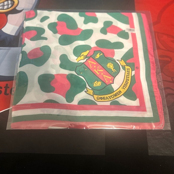 Vibrant Pink and Green Patterned Scarf - Picture 6 of 6